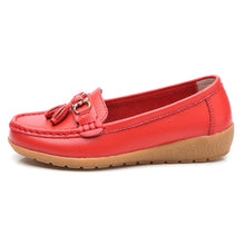 Load image into Gallery viewer, Godasse, chaussure de bureau, mocassins en cuir pour femme, chaussure de bateau, chaussure décontracté pour femme, chaussure en cuir, mocassins décontracté pour femme, mocassins femme, chaussure légère, chaussure décontracté, mocassins souple, chaussure de conduite, chaussure de mariage, chaussure en cuir pour femme